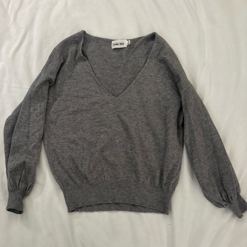 Size Small Line + Dot Grey V-Neck Sweater